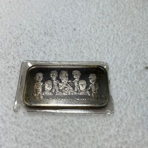 1 Ounce of .999 Fine Silver With The Watergate Gang. In original Plastic Case.